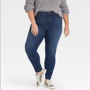 🎯 Universal Thread High Rise Skinny Jeans